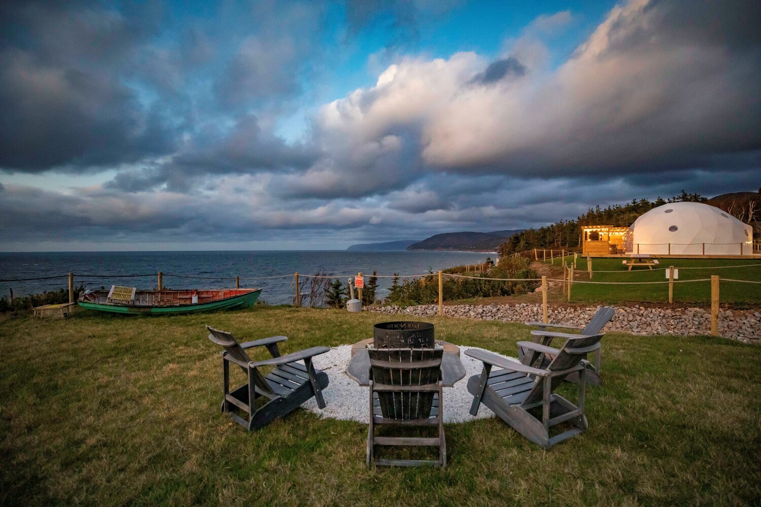 pleasant bay nova scotia lodging